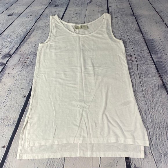 Lucy & Laurel Women Relaxed Tank Top Classic White - Picture 2 of 9